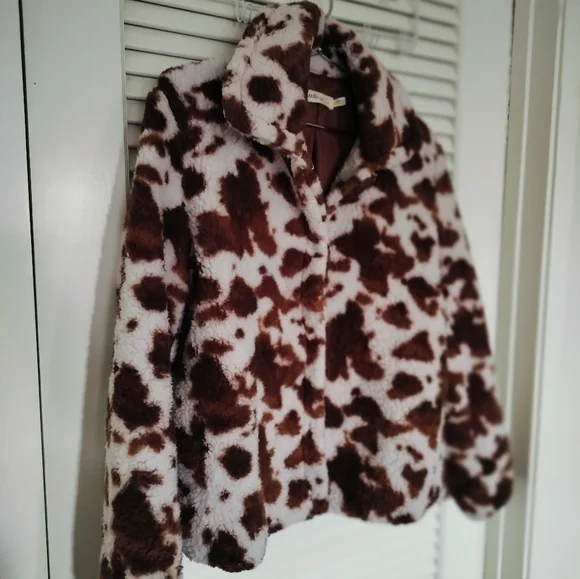 Millibon Women's Cow Print Teddy Jacket Very Soft Size Medium - Picture 2 of 8